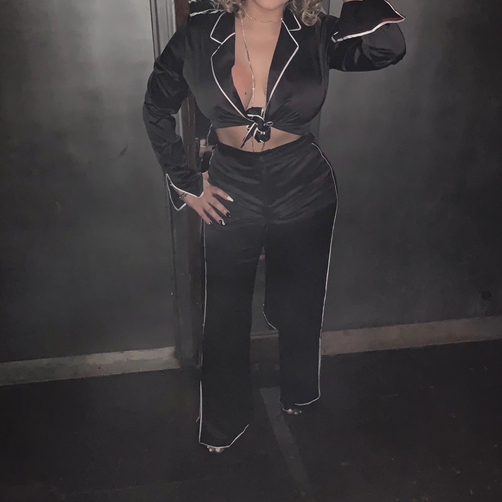 Crop top with pants